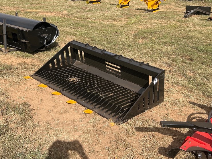 #454-•-quick-attach-rock-bucket-image-1