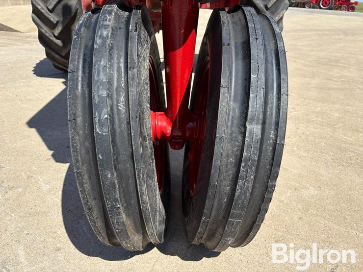 1959-case-ih-560-image-9