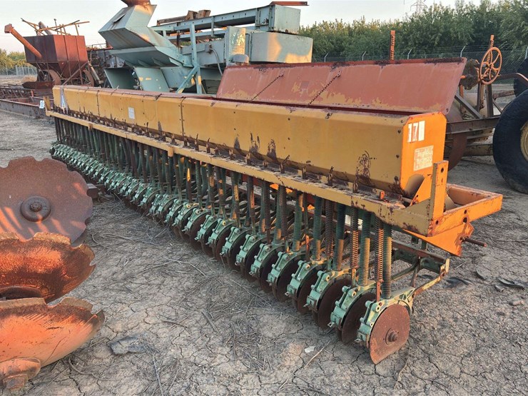 brillion-grain-drill-image-1