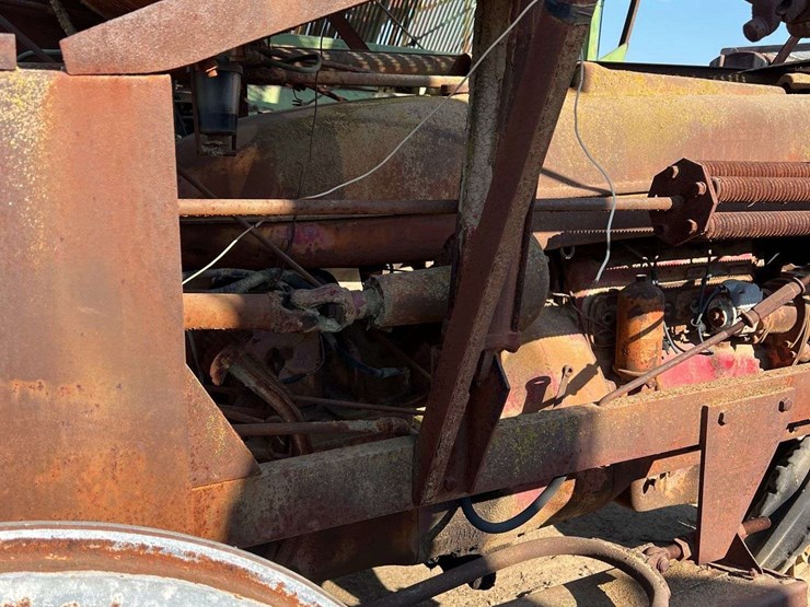 farmall-m-with-cotton-picker-image-22