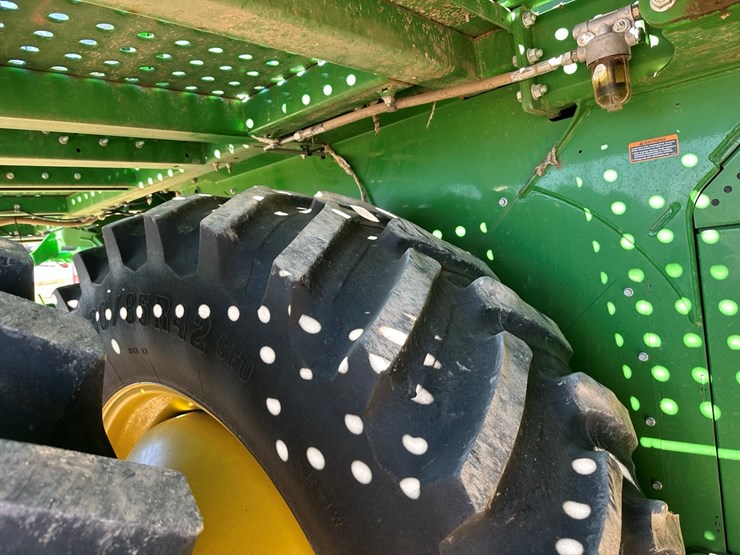 2017-john-deere-cs690-image-5