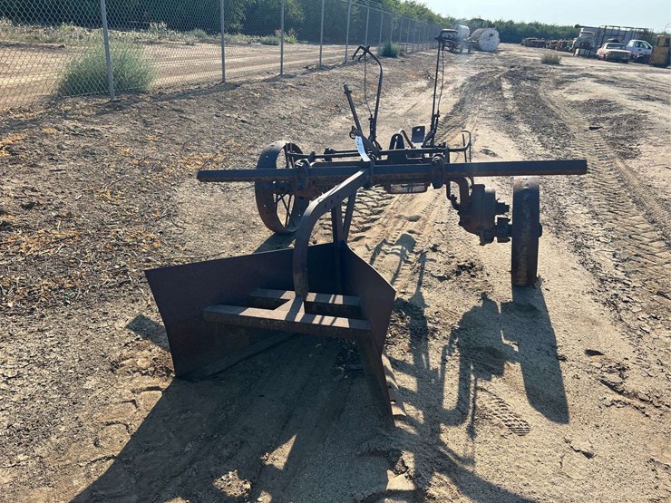 36”-v-plow-image-3