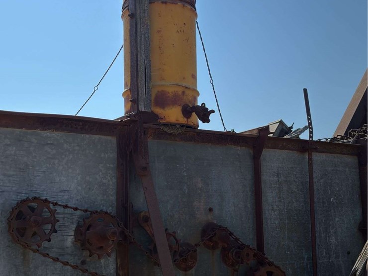 john-deere-pull-type-combine-image-37