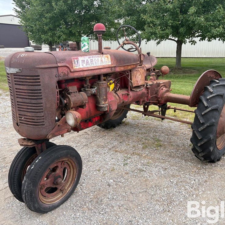 1947 IH Farmall B Culti-vision 2WD Tractor