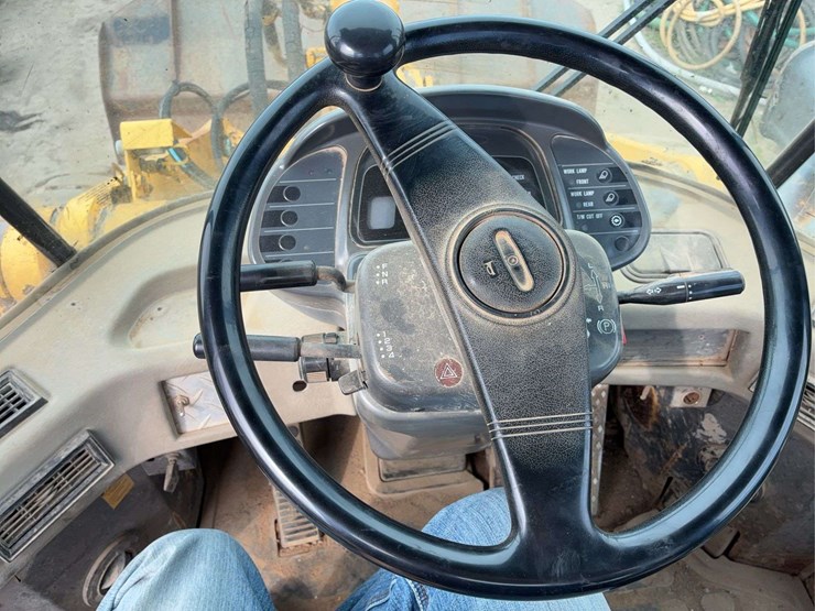 komatsu-wa320-image-43