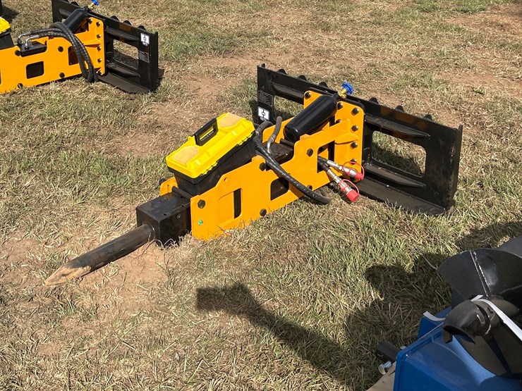 #449-•-quick-attach-breaker-hammer-image-1