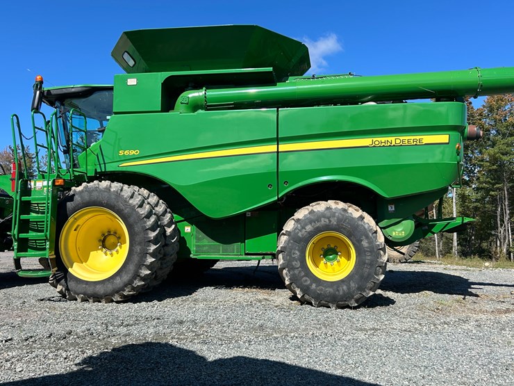 john-deere-s690-image-1