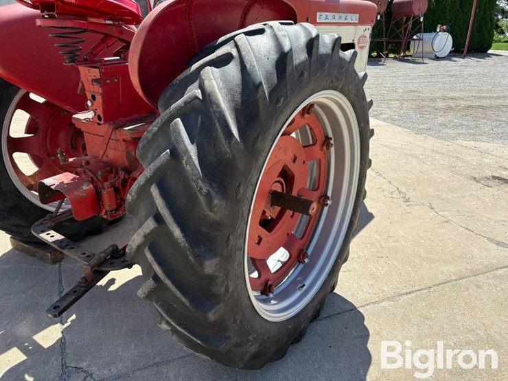 1959-case-ih-560-image-15