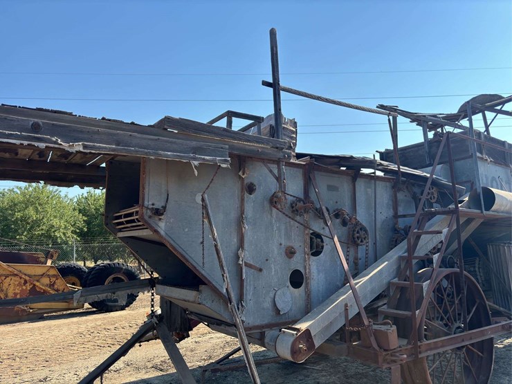 holt-36-combine-harvester-image-24