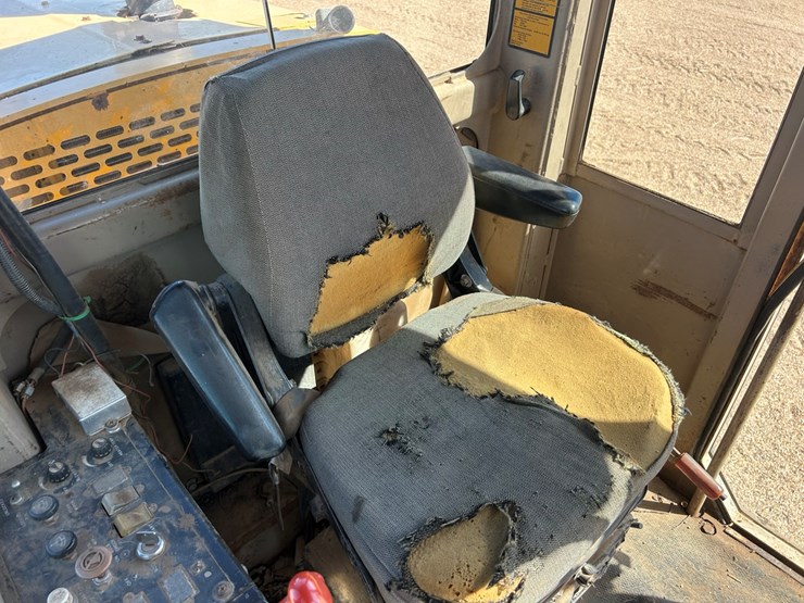 deere-770bh-image-40