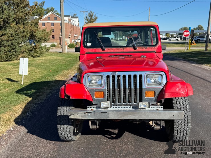 1993-jeep-wrangler-image-2