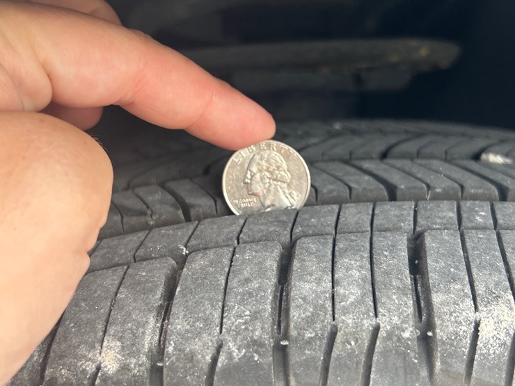 2021-ford-explorer-image-27