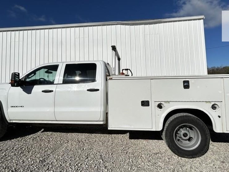 2015-gmc-3500hd-image-1