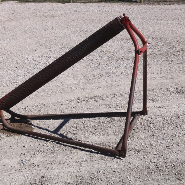 #4056 • Free Standing Cattle Oiler