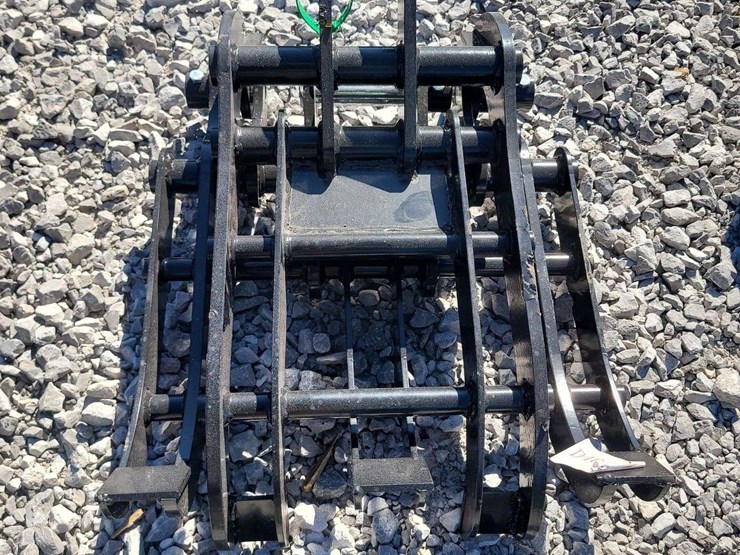 mini-excavator-grapple.-image-3