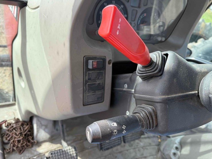 case-ih-jx1100u-image-28