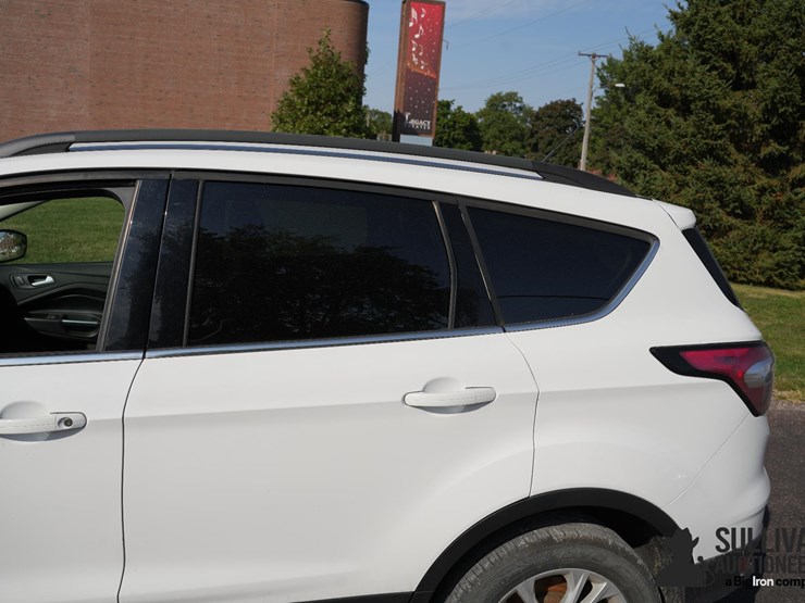 2017-ford-escape-image-15