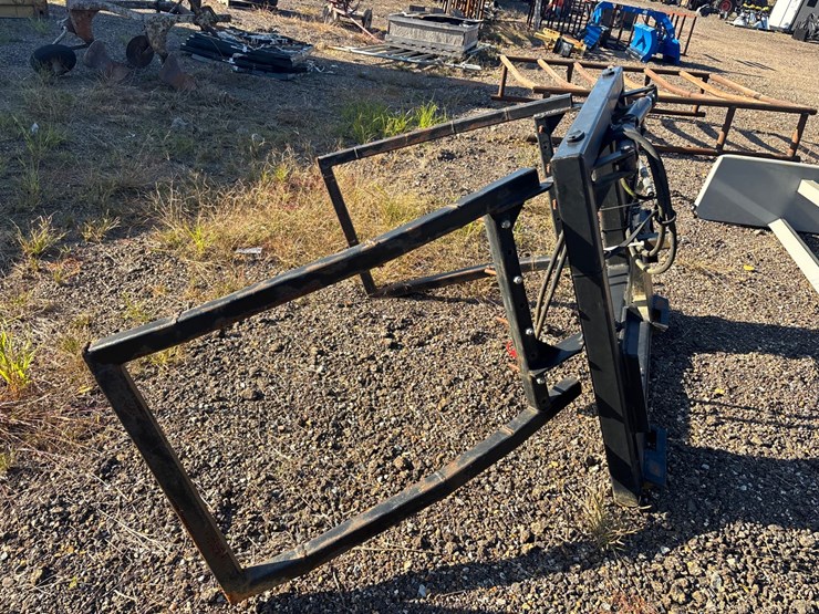 w.r.-long-skid-steer-bale-grapple-image-1