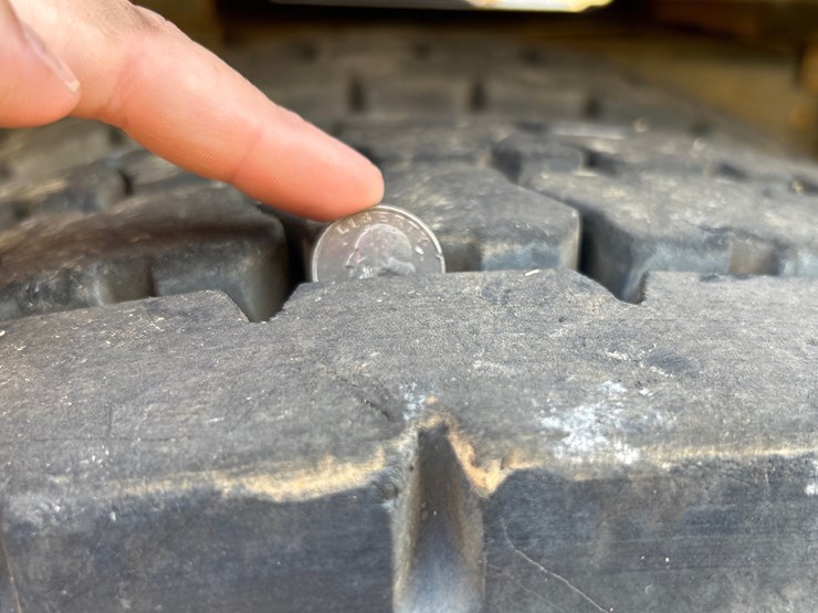 1977-ford-8000-image-19