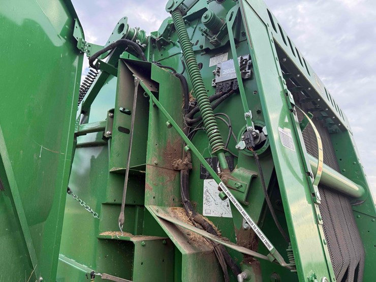 john-deere-560r-image-9