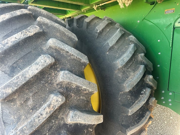 2017-john-deere-cs690-image-28