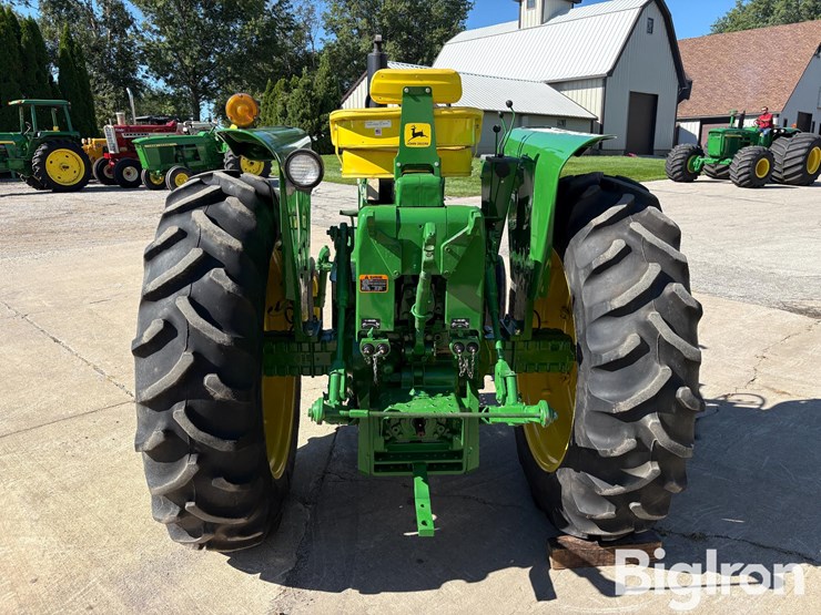1970-john-deere-2520-image-6