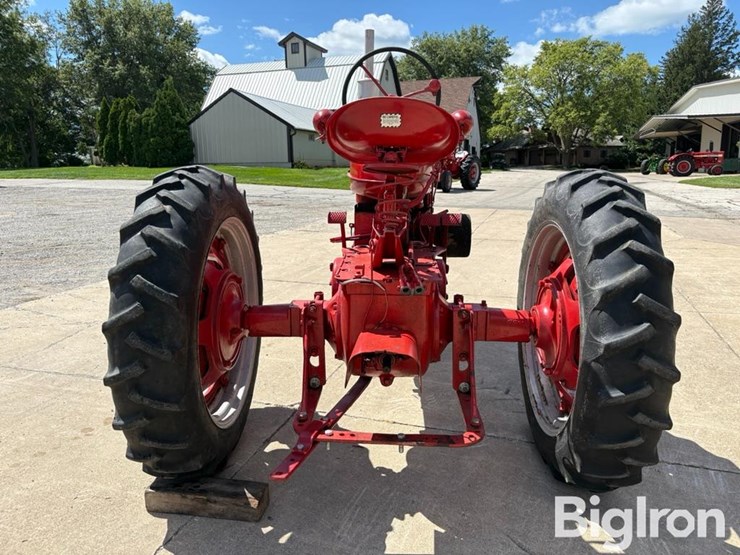 1949-ih-farmall-m-2wd-tractor-image-6