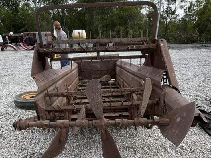 new-idea-manure-spreader-1015-image-5