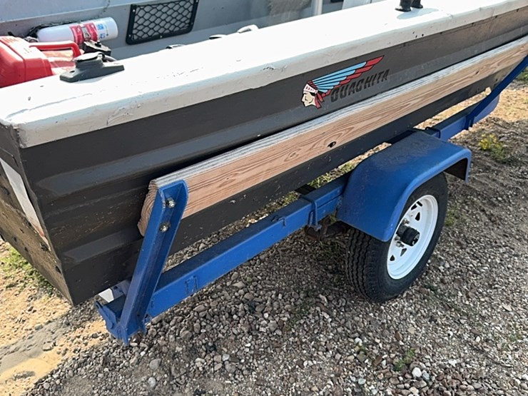 15-foot-fishing-boat-with-mercury-9.9-horse-motor-image-10
