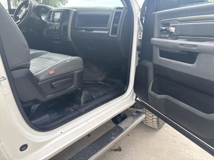 2016-custom-flatbed-image-30