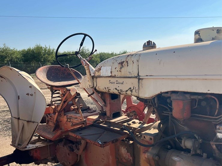 case-401-diesel-image-41