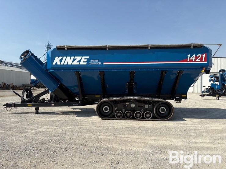2024-kinze-1421-grain-cart-image-8