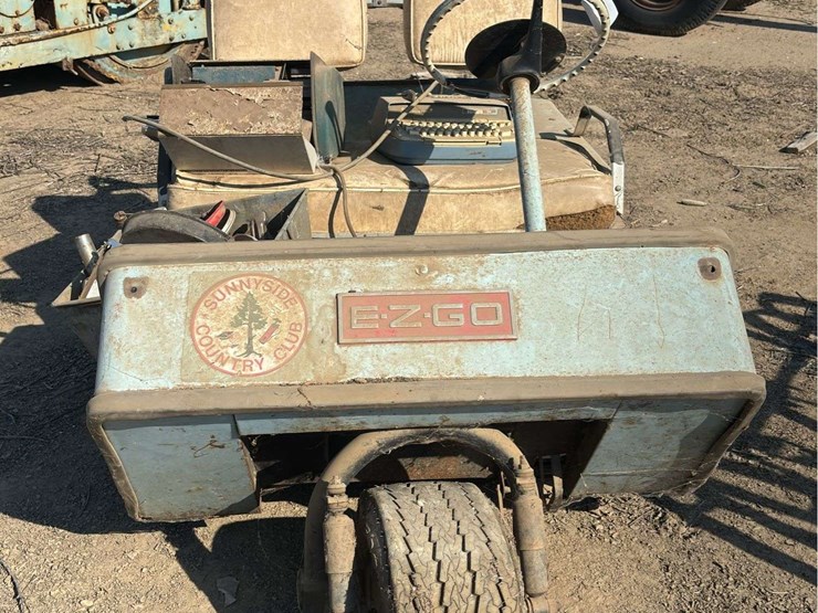 ez-go-golf-cart-image-9