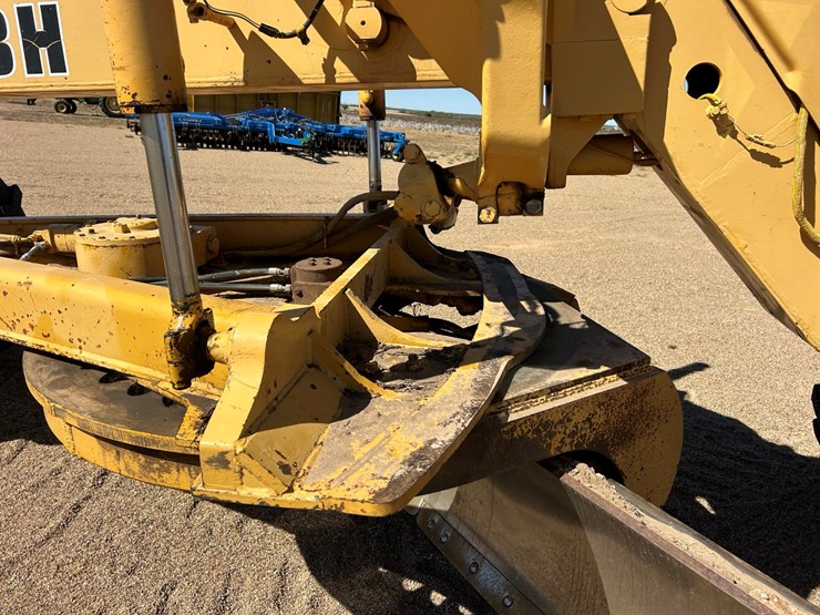 deere-770bh-image-19