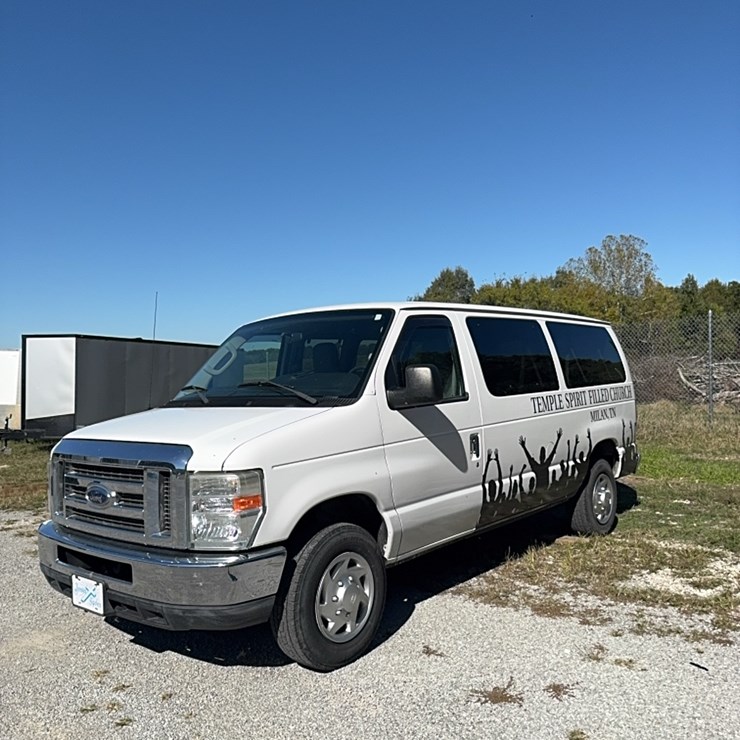 2011 FORD 142
