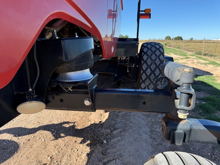 2020-case-ih-wd2104-image-17