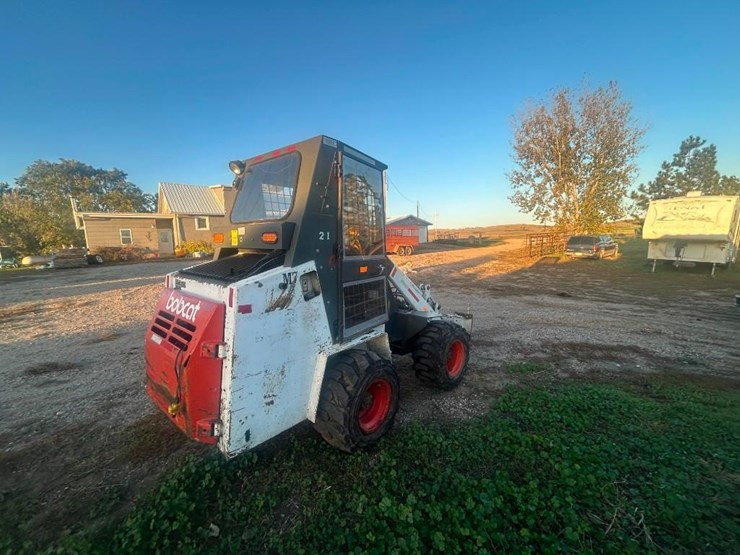 1981-model-2000-bobcat-mini-payloader-image-11