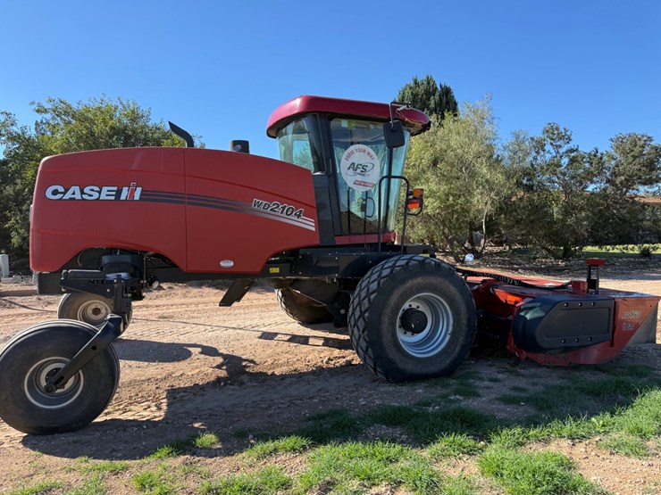 2020-case-ih-wd2104-image-7