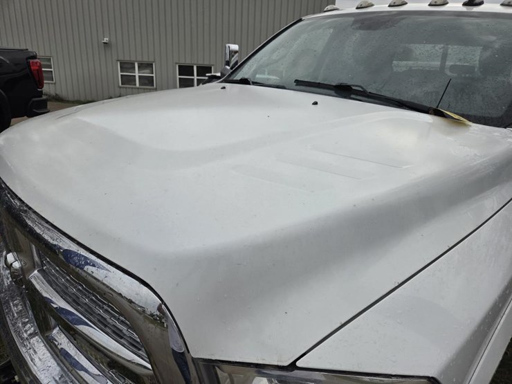 2017-dodge-ram-3500-image-14