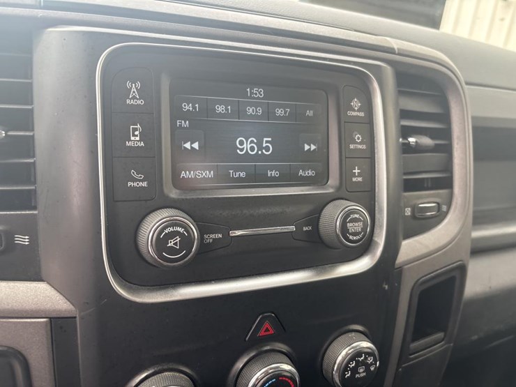 2016-custom-flatbed-image-35