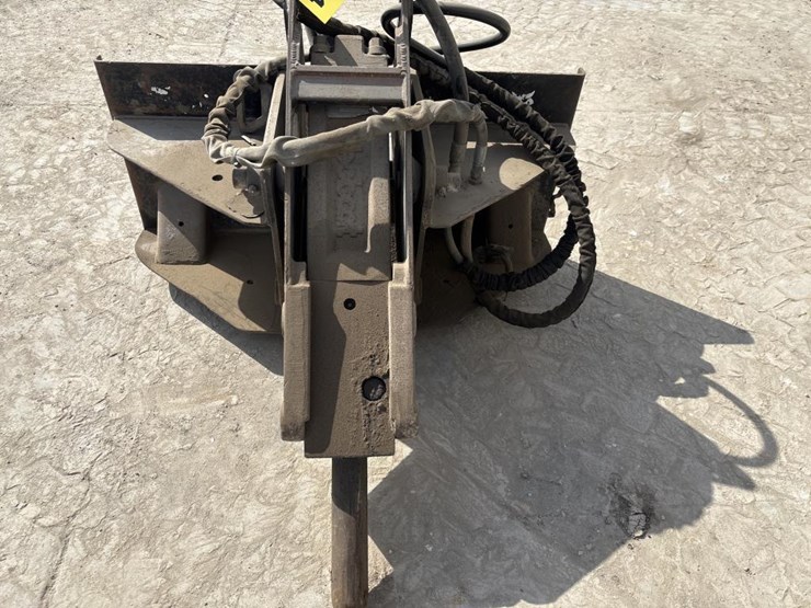 #5064-•-bobcat-skid-steer-concrete-breaker-image-4