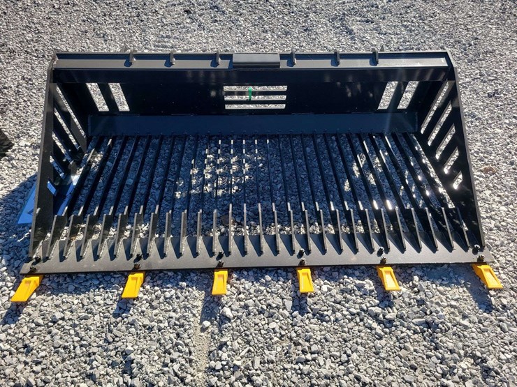 skid-steer-rock-bucket.-66"-wide.-image-1