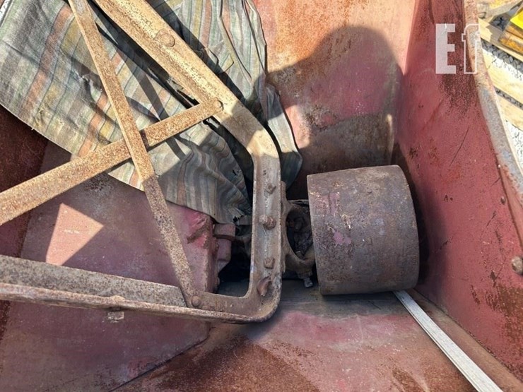 antique-grinder-image-5