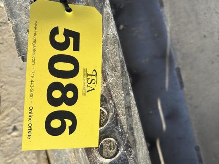 #5086-•-2021-bobcat-84"-toothed-combination-bucket-image-6