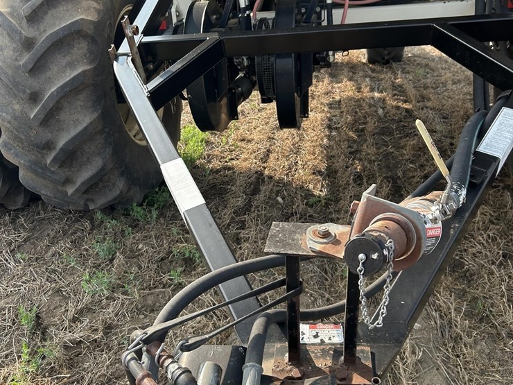 2008-bourgault-5710-59-image-43