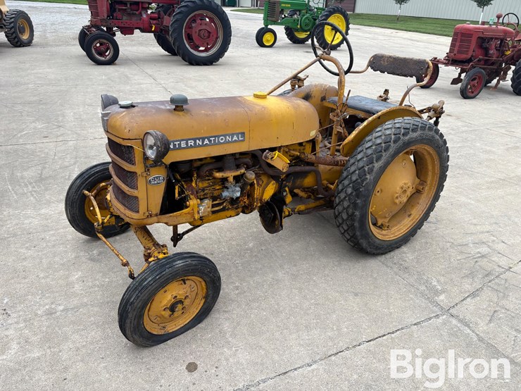 1948-international-cub-image-1