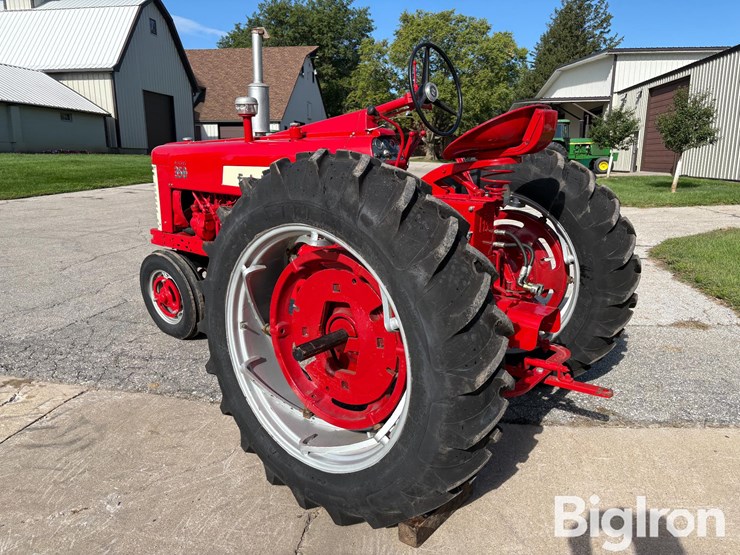 1956-case-ih-350-image-7