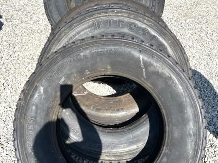 tires-285/75r24.5-image-1