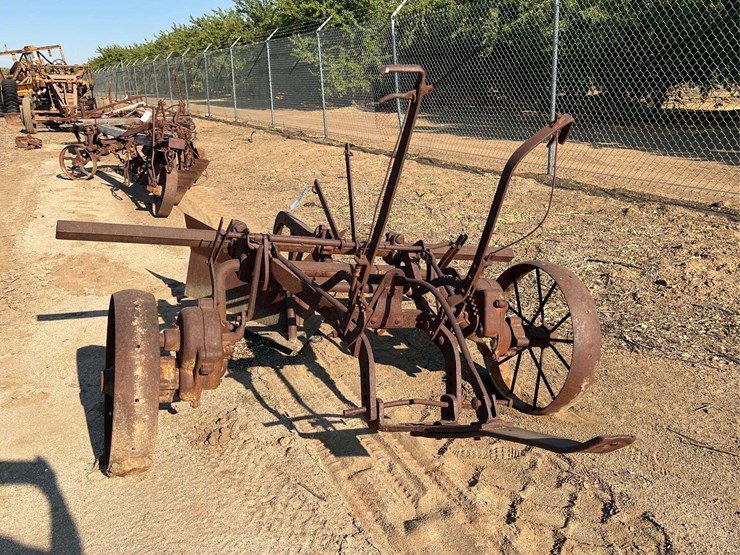 36”-v-plow-image-13