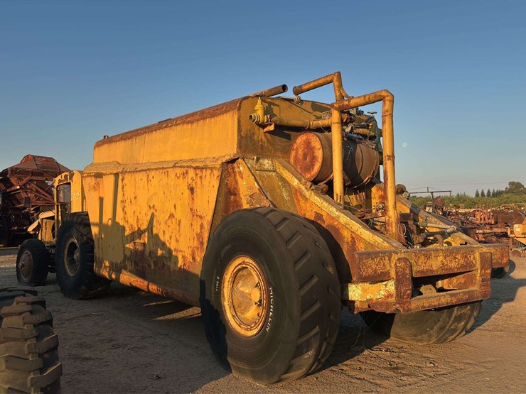 euclid-tractor-tanker-image-3